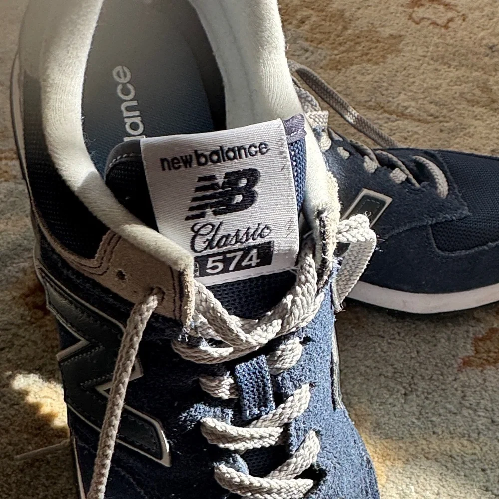 New Balance Unisex Navy and White Retro classic 574 Sneakers - Picture 2 of 16